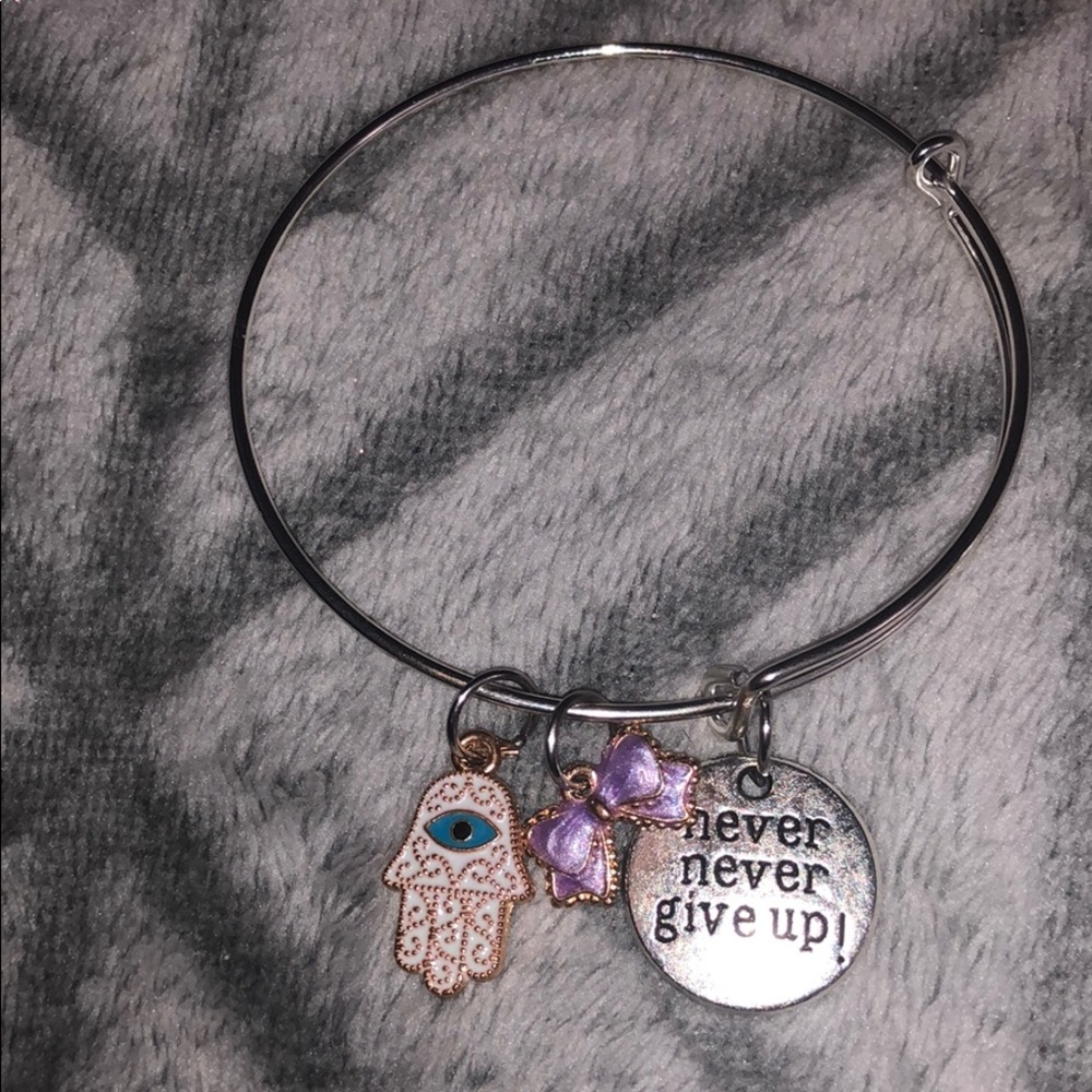 Bracelets - Picture 2 of 4